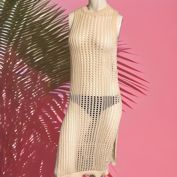 NWT Soft, Woven Cover up - Picture 4 of 5